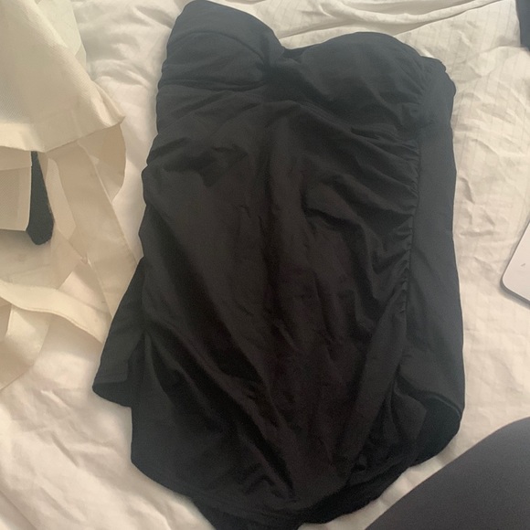 Backless strapless black one piece bathing suit - Picture 1 of 2